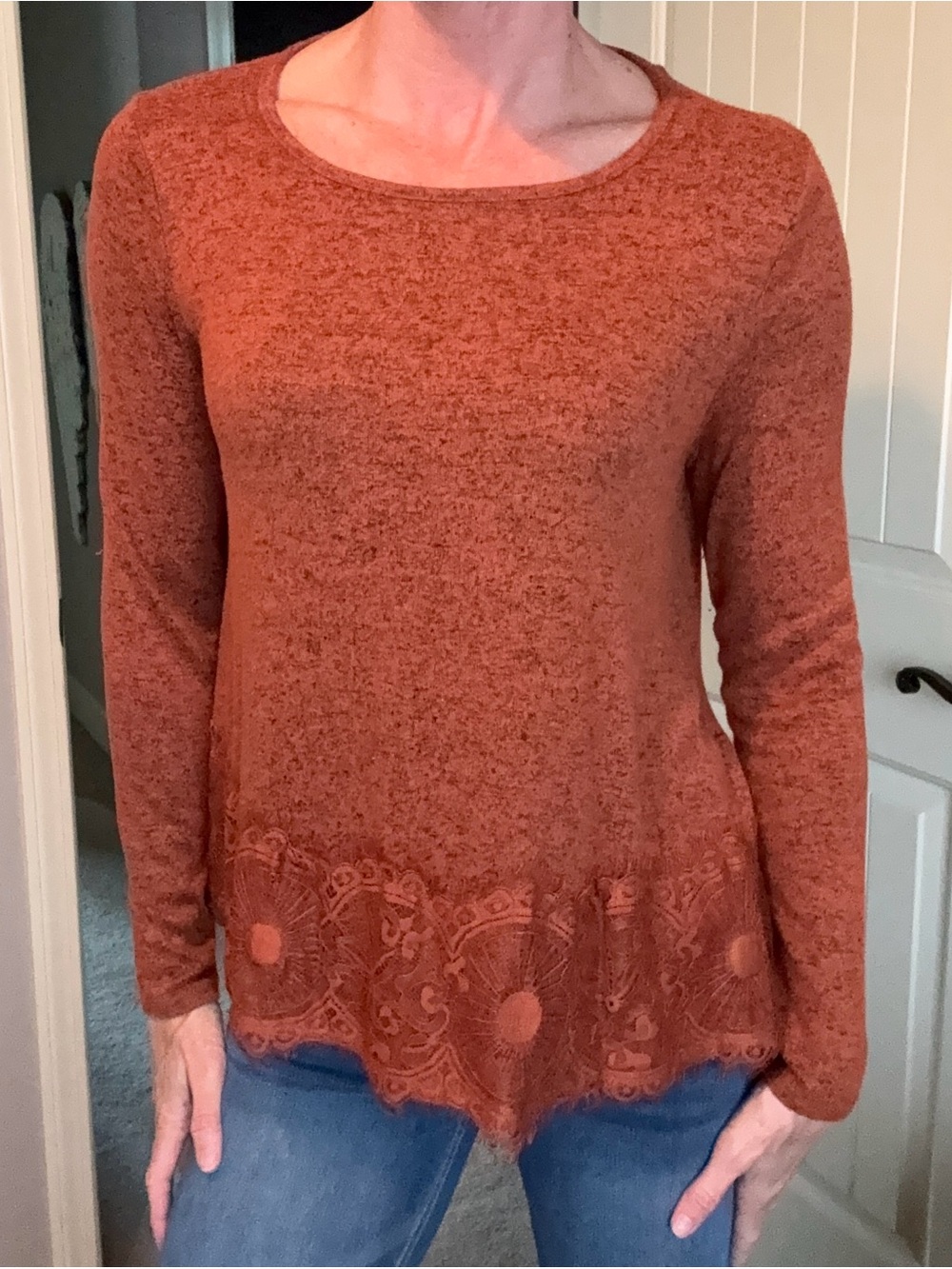 BKE Women's Rust Long Sleeve Scoop Neck Top with Lace Hem